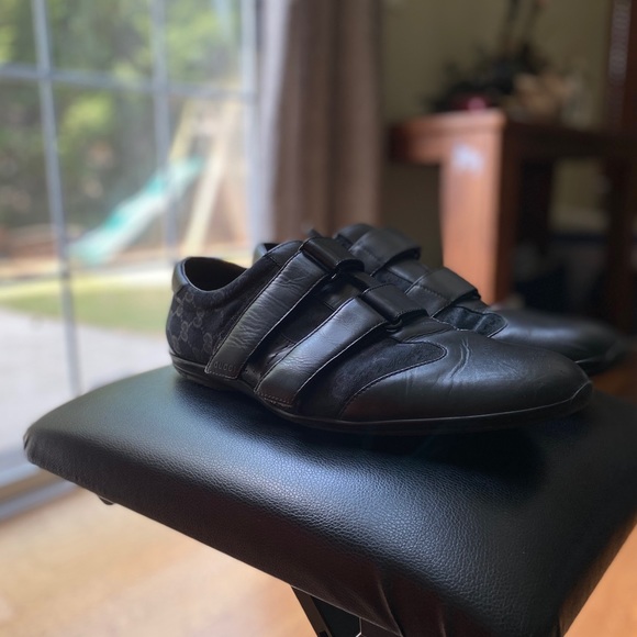 Black Gucci Shoes - Picture 2 of 4